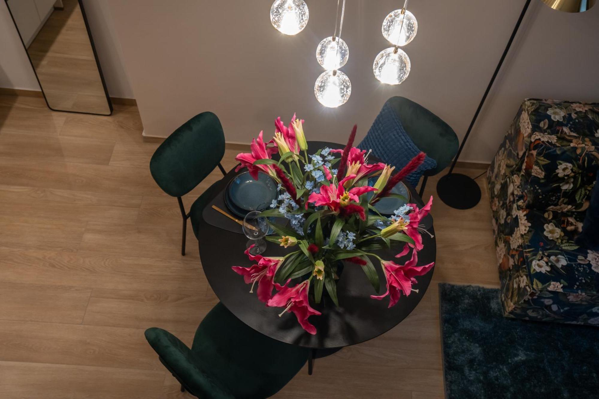 Cls Moderne City-wohnung In Altstadtinsel Alles In In Direkter Umgebung Restaurants, Supermarkt, Bushaltestelle, Parkhaus, Bahnhof, Hansemuseum, Huexstrasse, Naehe Uksh Und Draeger Lejlighed
