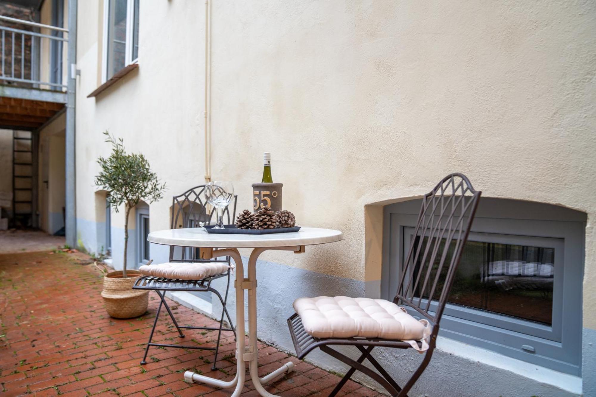 Cls Moderne City-wohnung In Altstadtinsel Alles In In Direkter Umgebung Restaurants, Supermarkt, Bushaltestelle, Parkhaus, Bahnhof, Hansemuseum, Huexstrasse, Naehe Uksh Und Draeger